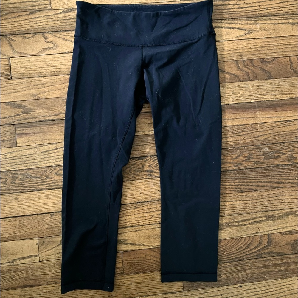 Lululemon mid rise black 21” inseam leggings